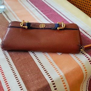 Tory burch wallet